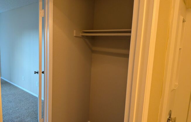 2 beds, 2 baths, 900 sqft, $1,425, Unit 223