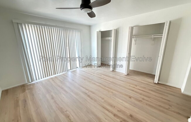 122 S HARDY Drive