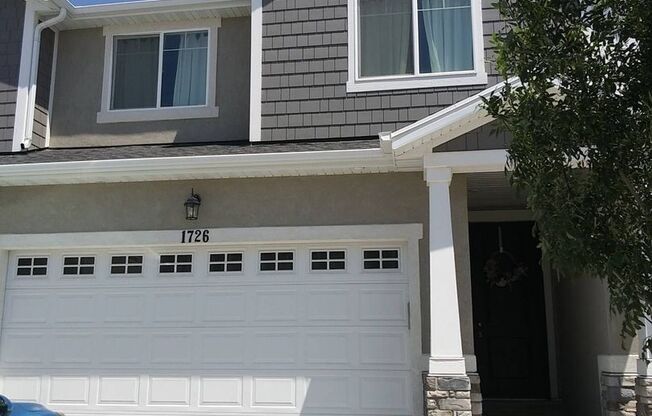 4 Bedroom 2.5 Bathroom Lehi Townhome!