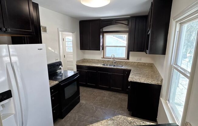 Single Family Home - GREAT Location - High End Finishes