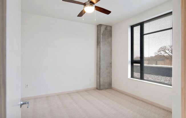 1 bed, 1 bath, 656 sqft, $1,745, Unit 0420