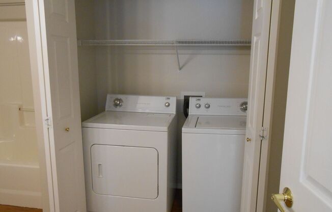 2 beds, 2 baths, 1,077 sqft, $1,650, Unit 9315