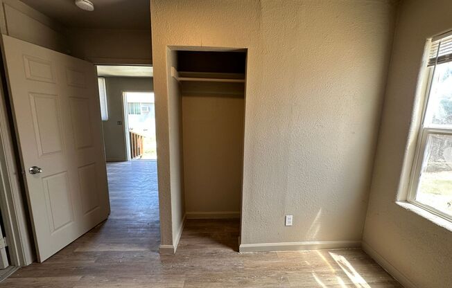 2 beds, 1 bath, $1,350, Unit #D