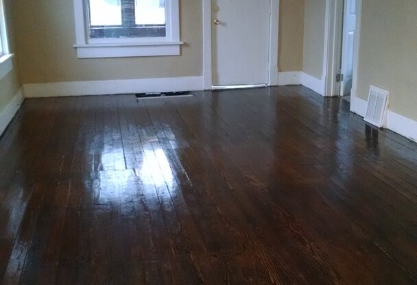 Very Nice! 2BR/1BA Home - Excellent Muskegon Neighborhood
