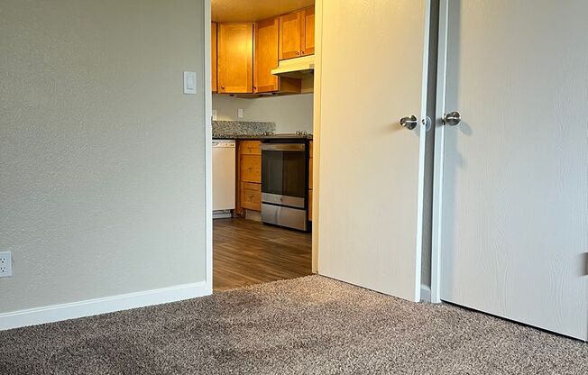 2 beds, 1 bath, 1,025 sqft, $1,699, Unit 51-05