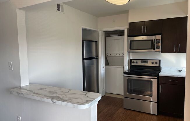 2 beds, 2 baths, 1,107 sqft, $1,600, Unit BC05-2B