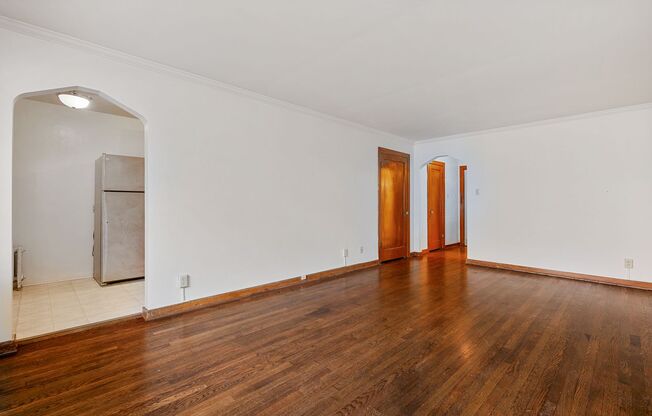 Studio, 1 bath, 582 sqft, $1,395, Unit B