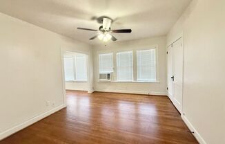 1 bed, 1 bath, $1,095, Unit B2615
