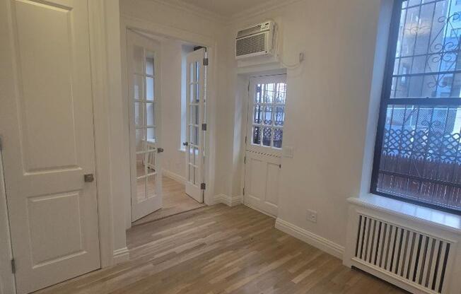 245 25 E 62 ST
