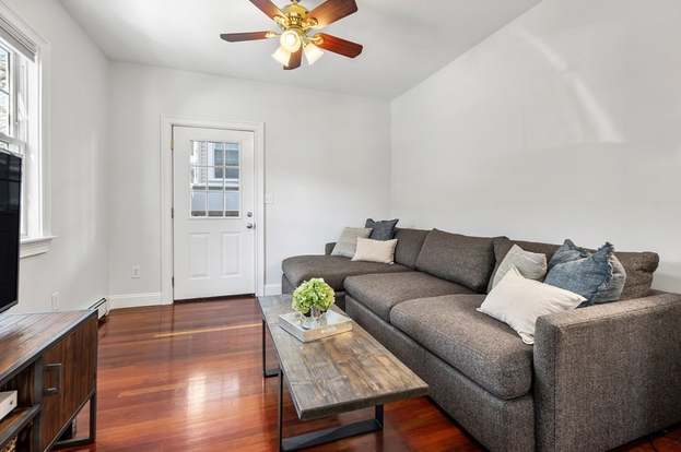 582 E 4 ST