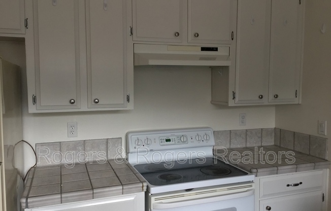 276 MORAGA WAY
