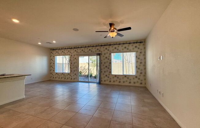 NEVER LIVED IN 4 BED 2.5 BATH 2 CAR GARAGE SINGLE FAMILY HOME FOR RENT!