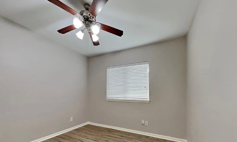 3202 BLACK LN