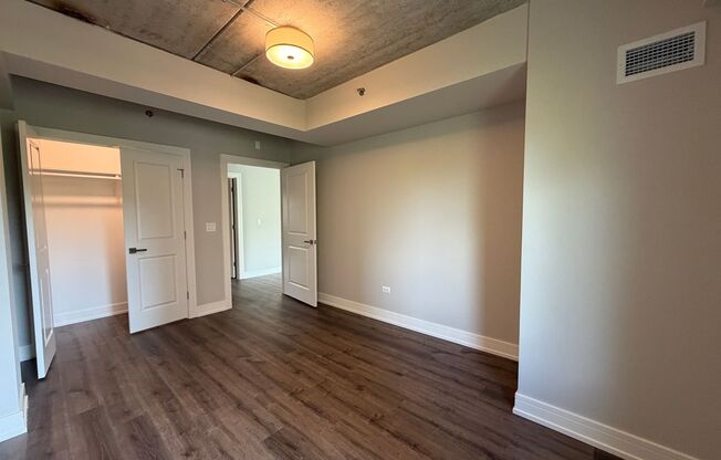 2 beds, 2 baths, 908 sqft, $3,700, Unit 952-402