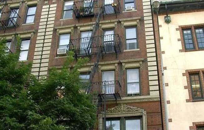 194 BLEECKER ST