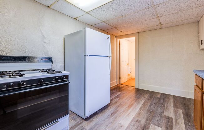 2 beds, 1 bath, $900, Unit #1 Basement