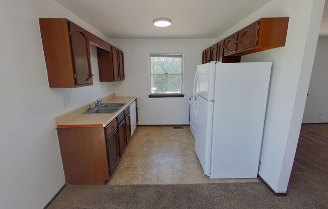 2 beds, 1 bath, $775