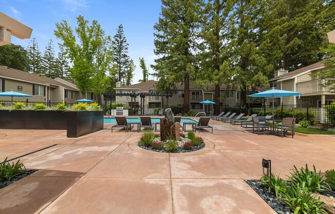 2 beds, 1 bath, 875 sqft, $2,025, Unit 47