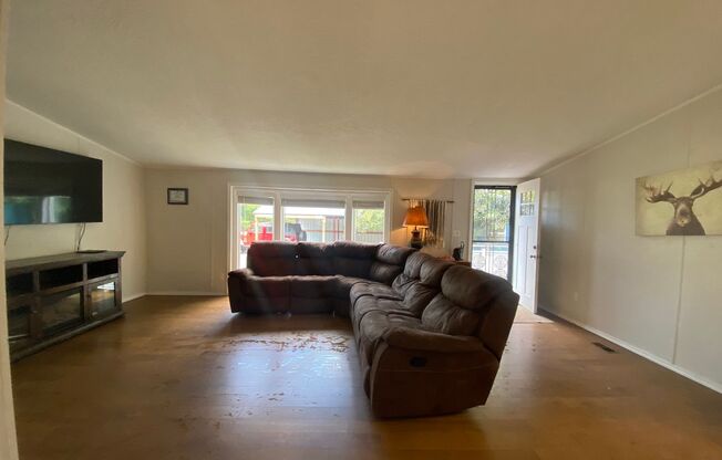 Deer Lake-3 bedroom, 2 bath house for rent!!