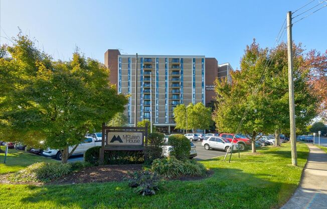 1 bed, 1.5 baths, 811 sqft, $1,950, Unit 1