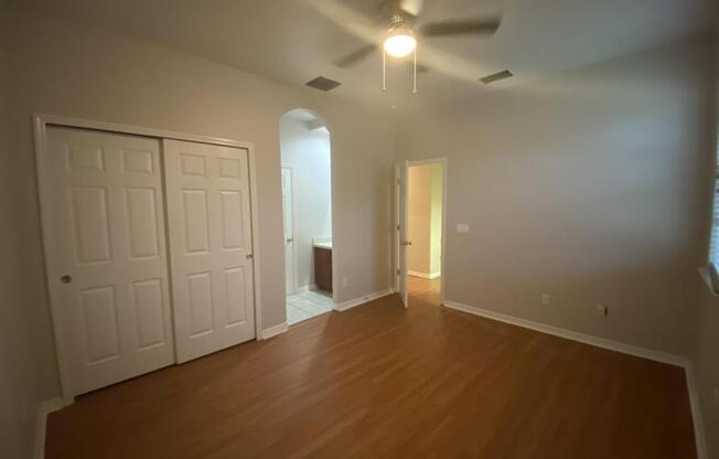 4 beds, 2 baths, 2,301 sqft, $2,350