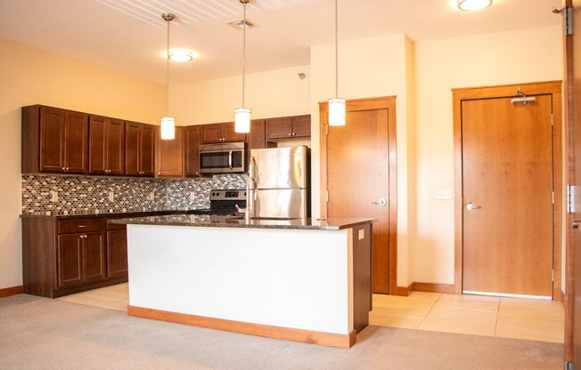 2 beds, 2 baths, $1,500, Unit 303