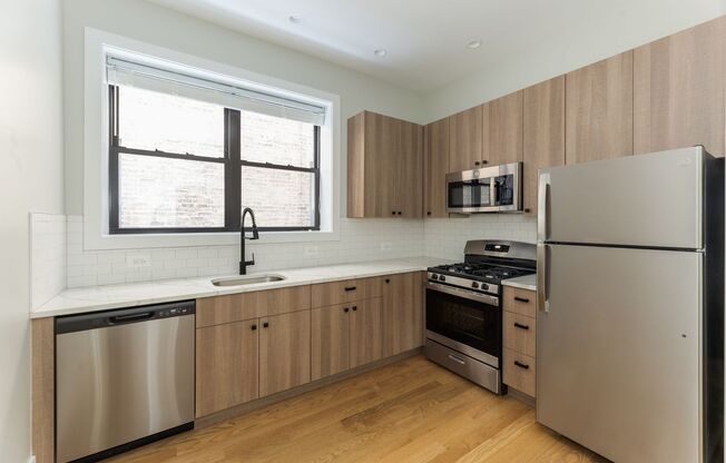 2 beds, 1 bath, 1,055 sqft, $3,850, Unit 3525W-1F