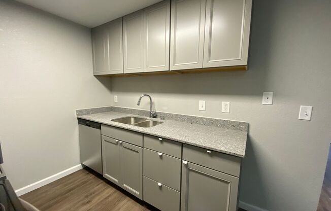 3 beds, 2 baths, 643 sqft, $2,100, Unit A102