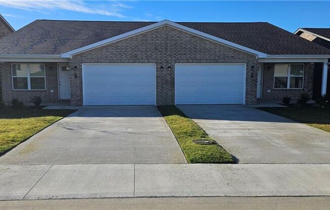 3 beds, 2 baths, 1,300 sqft, $1,550, Unit 533 69th Ave