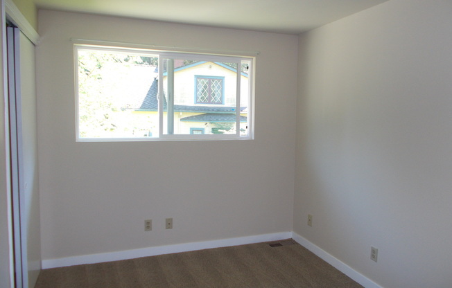 Spacious 4 Bedroom in Beacon Hill! Lots of Updates, Perfect Location!