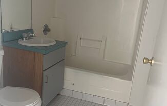 1 bed, 1 bath, 600 sqft, $1,300, Unit 206