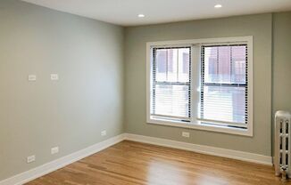 516 W Cornelia Ave #