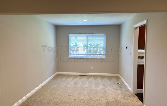 Spacious 4 Bed / 2.5 Bath / 2,106 Sqft Martinez house available now!
