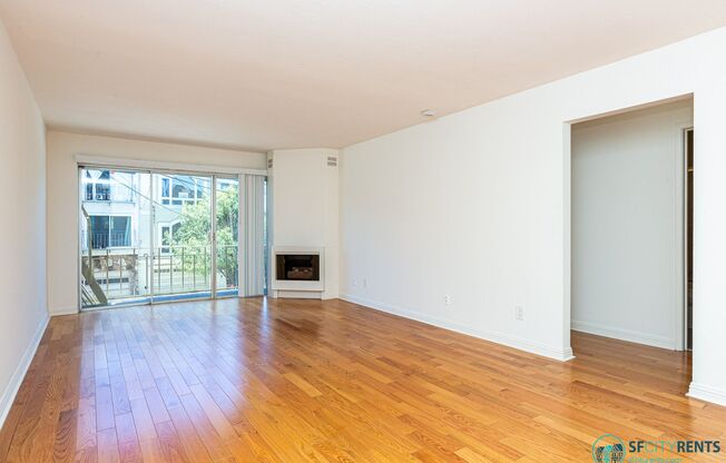 Inner Sunset: Bright 2 Bed 1 Bath w/ Laundry Onsite & Optional Parking