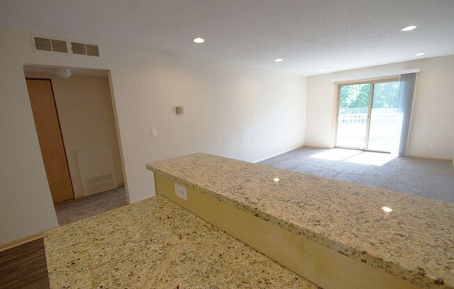 1 bed, 1 bath, 780 sqft, $1,374, Unit 213