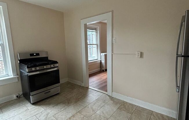 2 beds, 1 bath, $1,450