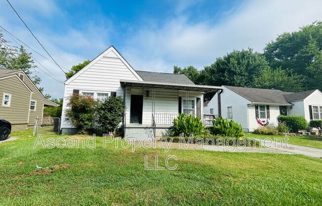 215 S MOORE RD