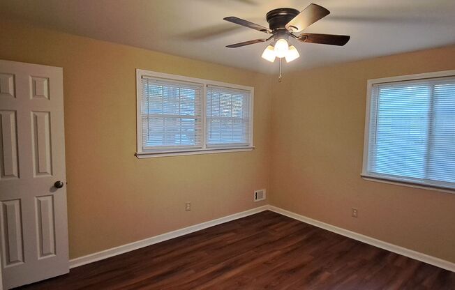 4 beds, 2 baths, $1,595
