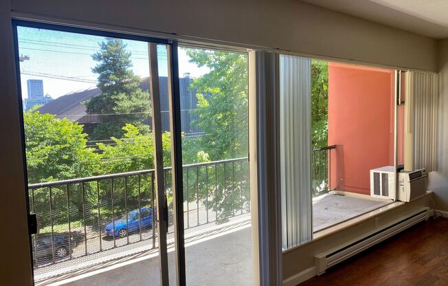 1 bed, 1 bath, 646 sqft, $1,425, Unit 204