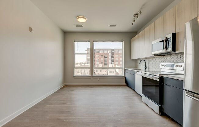 1 bed, 1 bath, 500 sqft, $1,350, Unit 306