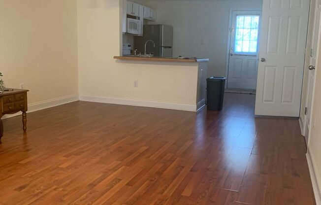 2/2 1/2 Condo on Westside