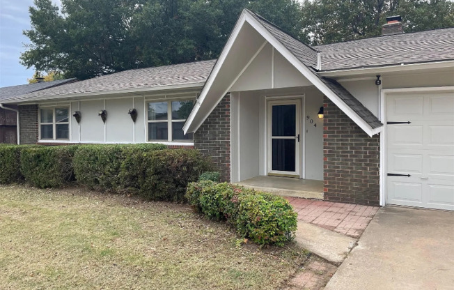 904 S 31 ST