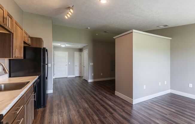 Studio, 1 bath, 570 sqft, $1,050, Unit A-304