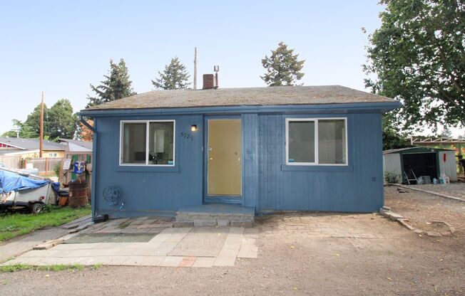 Cully 1 Bedroom Bungalow in Secluded Location
