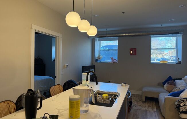 1 bed, 1 bath, 693 sqft, $1,999, Unit 102