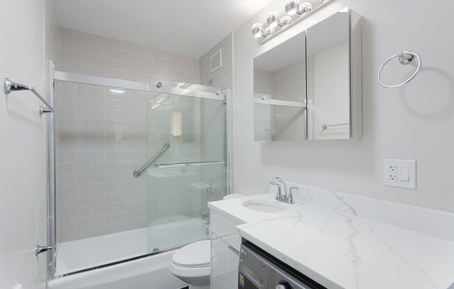 2 beds, 1.5 baths, 976 sqft, $3,000, Unit 20K