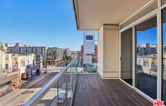 2 beds, 2.5 baths, 2,000 sqft, $7,995, Unit 5A