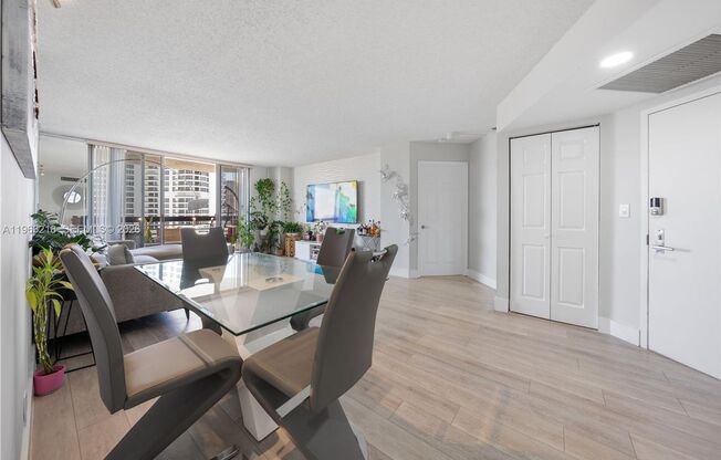 3 beds, 2 baths, $4,200, Unit # 1406