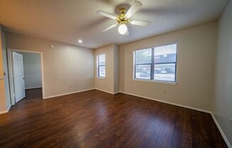 2 beds, 2 baths, 887 sqft, $950, Unit 2305