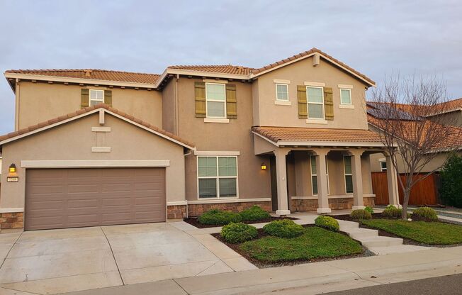 Exceptionally Gorgeous Multi-Generational Home in Roseville!